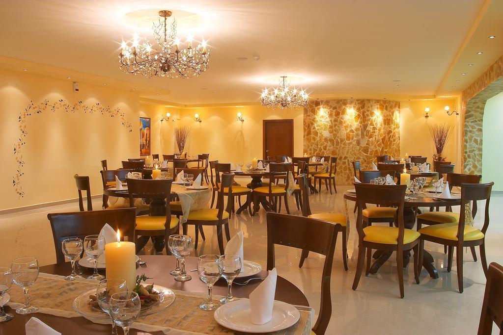 Adelais Hotel Tavronitis Екстериор снимка