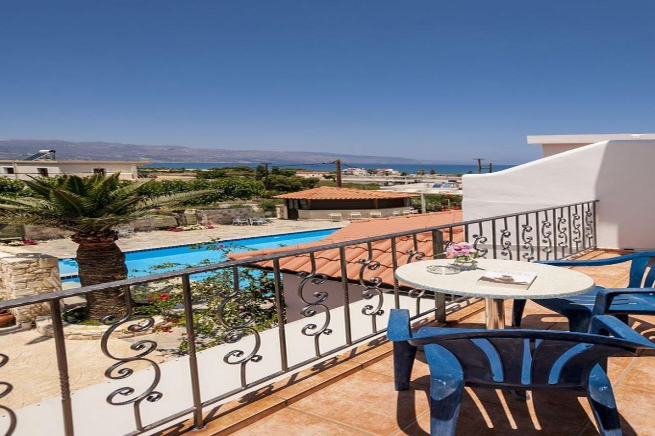 Adelais Hotel Tavronitis Екстериор снимка