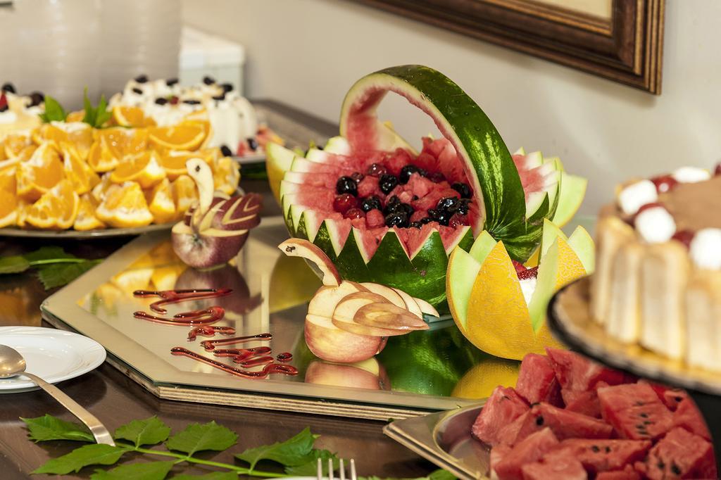 Adelais Hotel Tavronitis Екстериор снимка