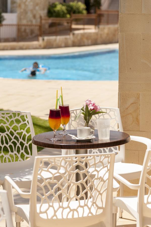 Adelais Hotel Tavronitis Екстериор снимка